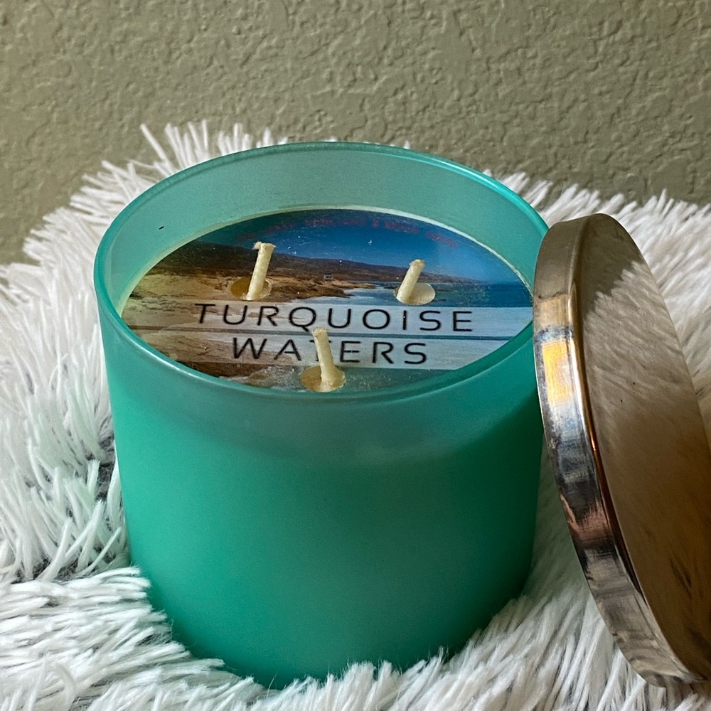 Bath and body works candle - Turquoise Waters